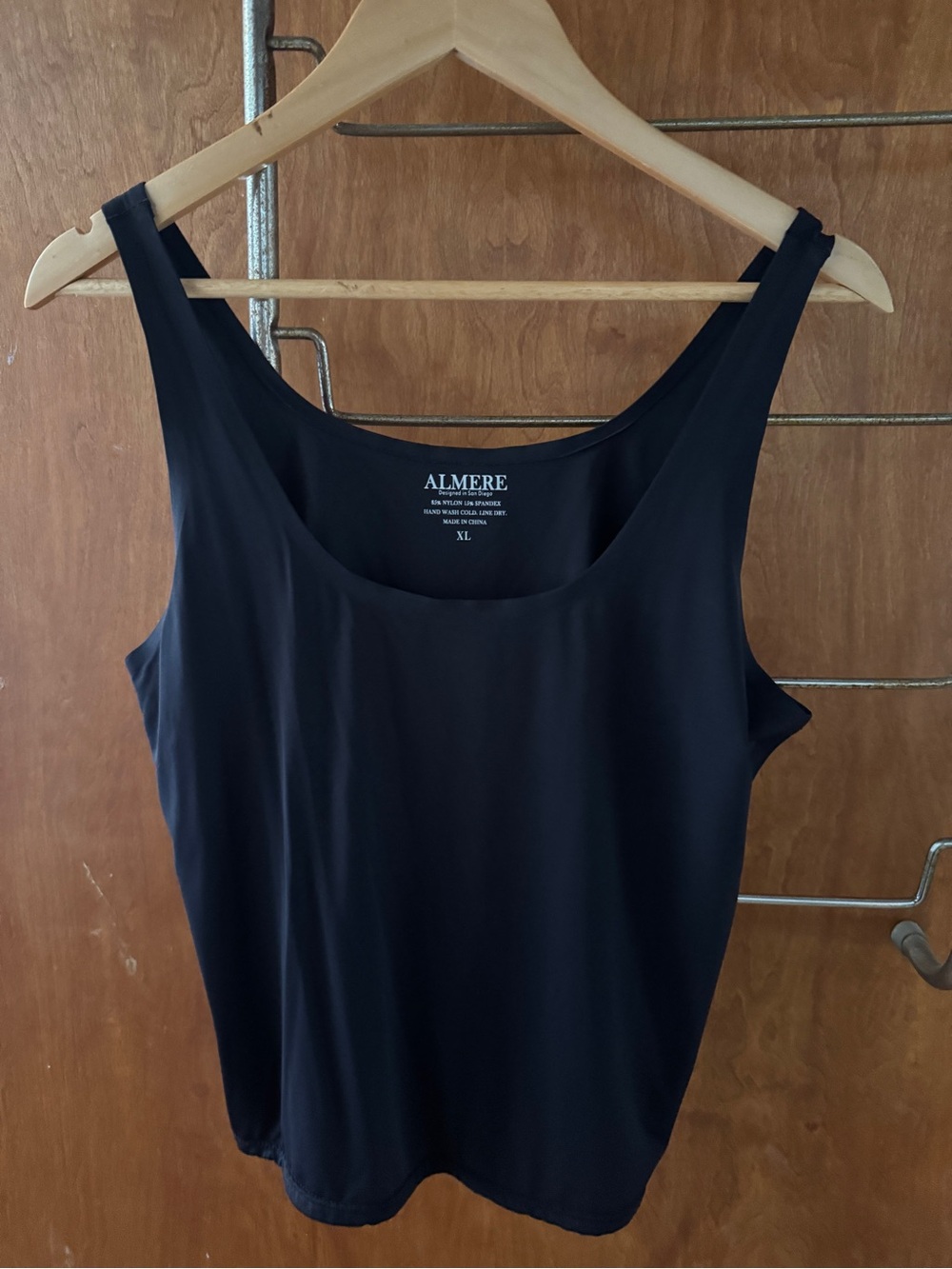 Women's Black Scoop Neck Tank Top
